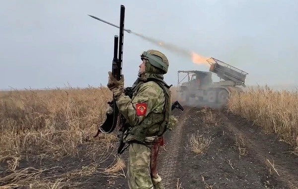 Юрий Подоляка в свежей сводке от 25.04.2025 сообщил о том, что ВС РФ продвинулись севернее Торецка