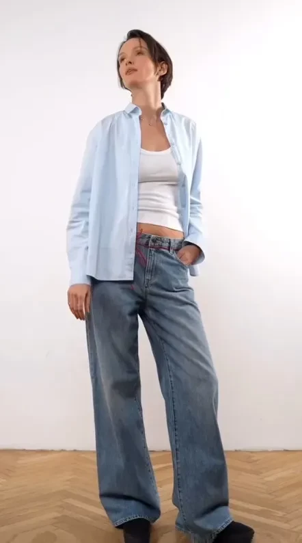 Паулина Андреева снялась в рекламе в мини-юбке