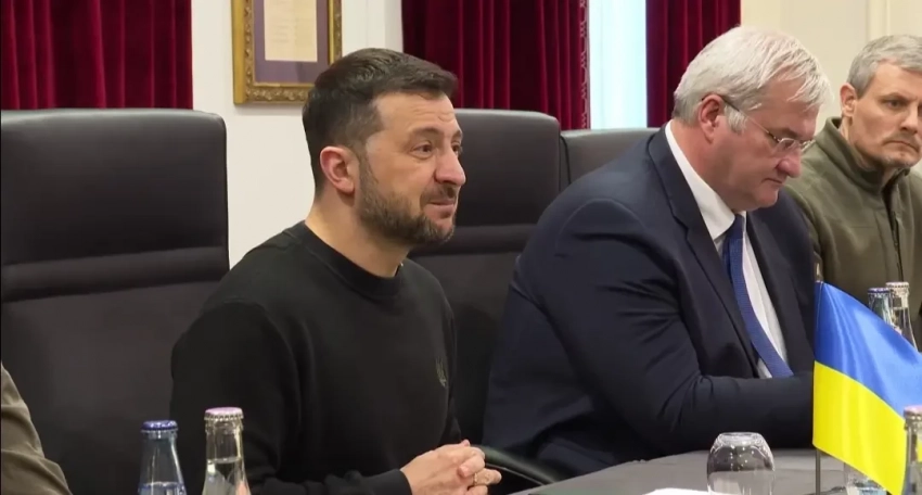 Американские эксперты: «президент» Зеленский не контролирует территории и ресурсы Украины