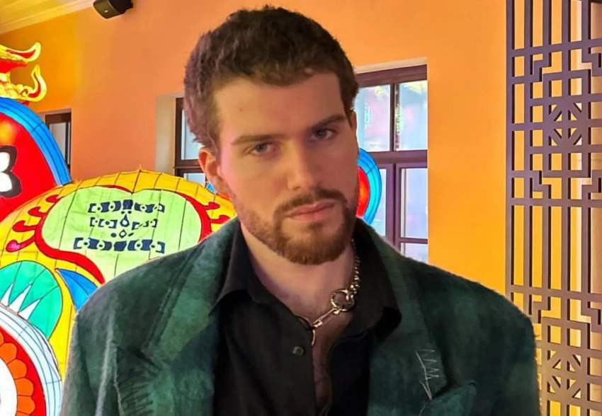 Сын Тины Канделаки выпустил новый клип