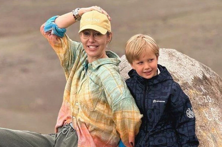 «Я не твой официант»: Сын Собчак жестко отчитал мать