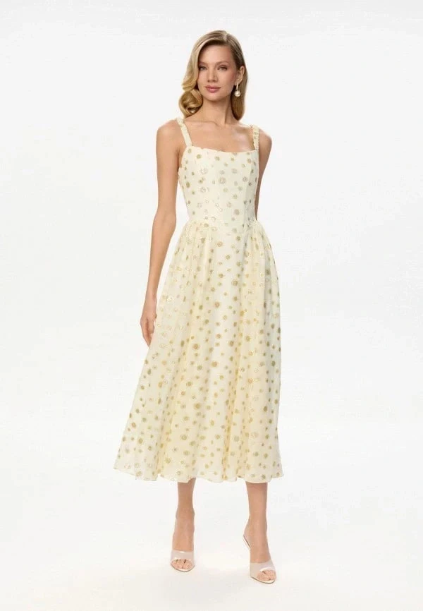 Шесть трендовых вещей с горошком, которые точно стоит примерить уже сейчас