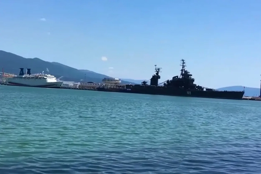 Военкор Сладков об атаке ВСУ на Новороссийск: в современной войне дронов нас бьют, и нас жалко