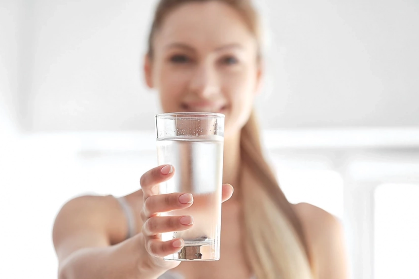 Почему вода так важна для организма и сколько нужно пить в день
