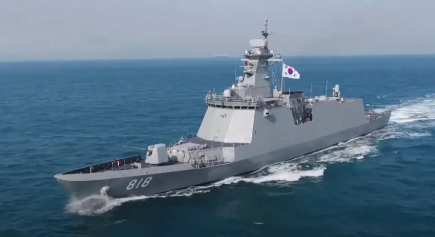 Трещины и течь: обнаружены конструктивные дефекты на новых фрегатах ВМС Южной Кореи