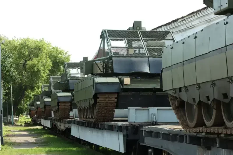 Новая партия доработанных с учётом СВО танков Т-80БВМ отправилась в войска
