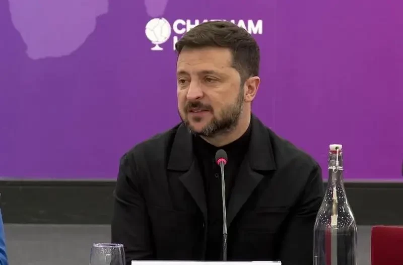 «Я самый опытный»: Зеленский отказался покидать кресло президента Украины до окончания конфликта с Россией