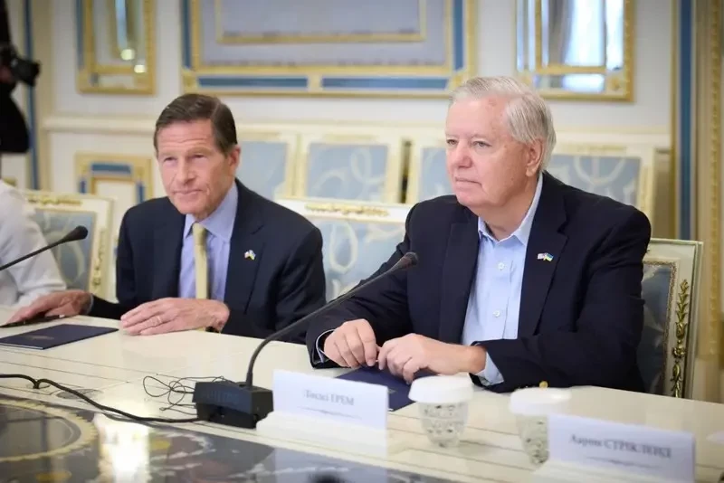 «Пришло время двигаться вперёд»: сенатор Грэм утверждает, что Трамп якобы одобрил введение новых санкций против России