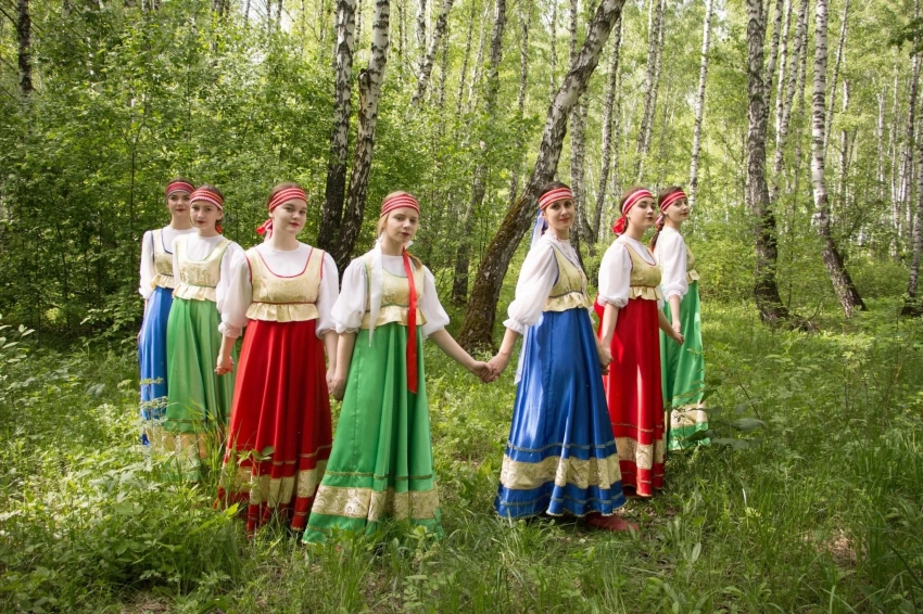 На Зеленые святки в июне 2025 года стоит украсить свой дом зеленью