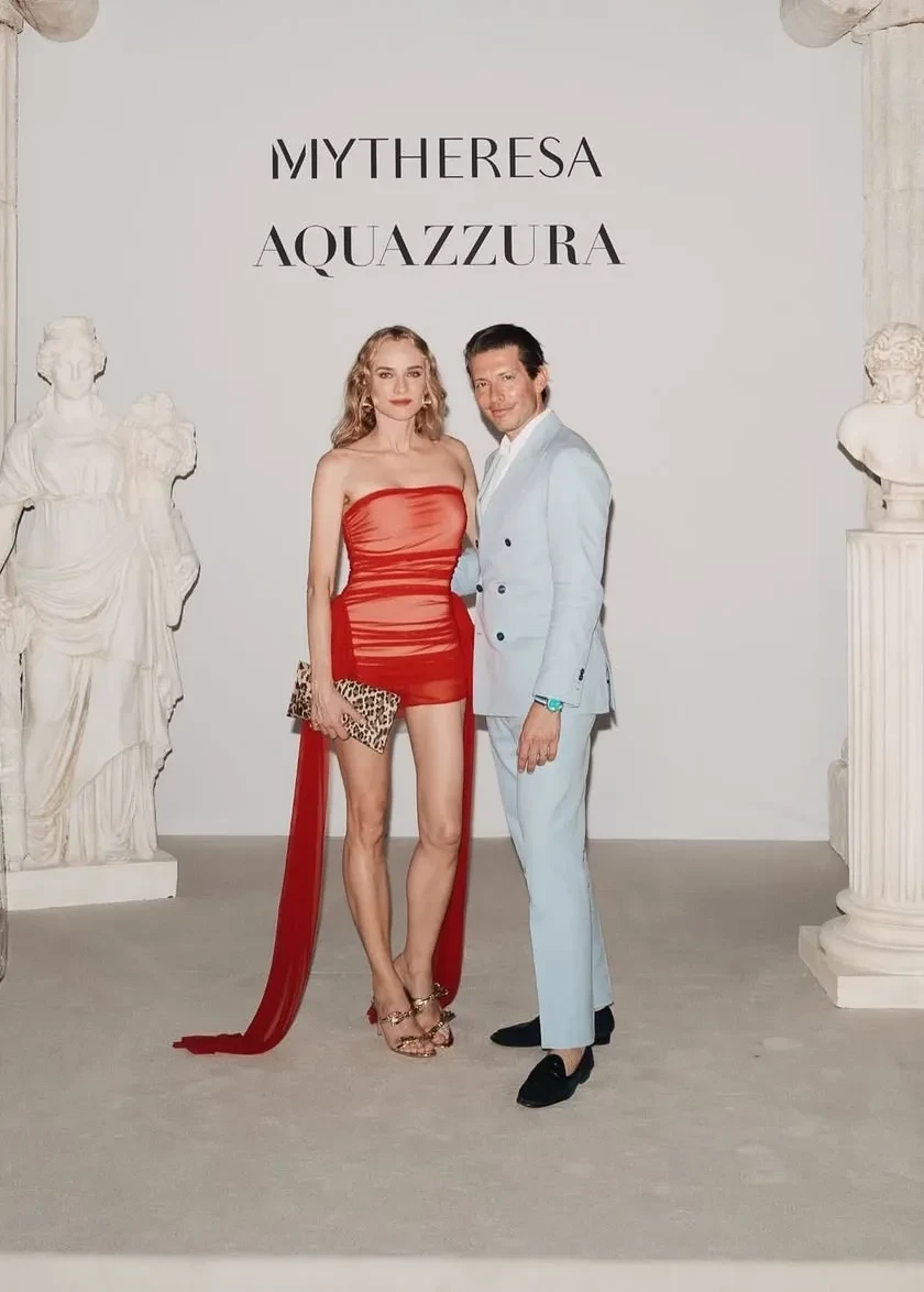 Диана Крюгер в "голом" платье и Стелла Максвелл посетили вечеринку в Риме