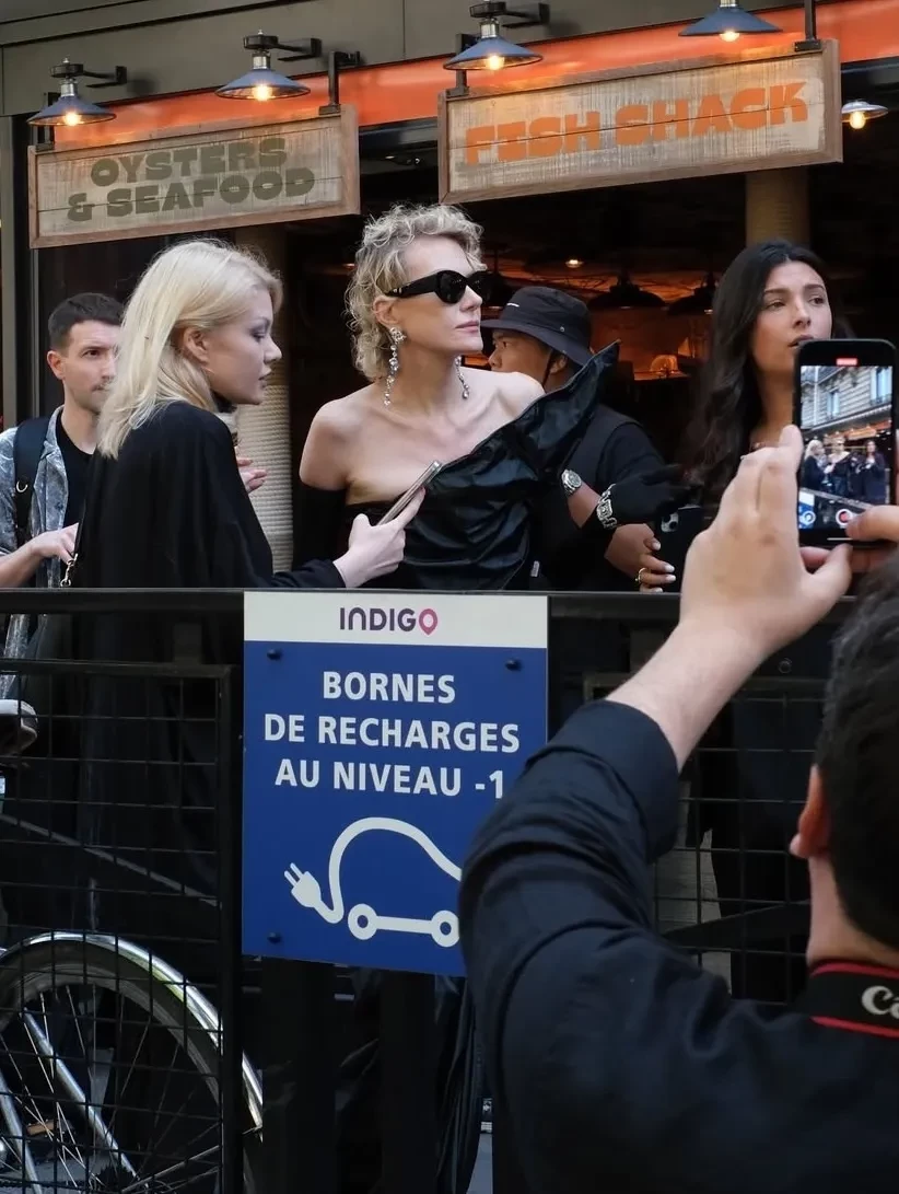 Рената Литвинова с дочерью и Земфира* посетили афтепати показа Balenciaga в Париже