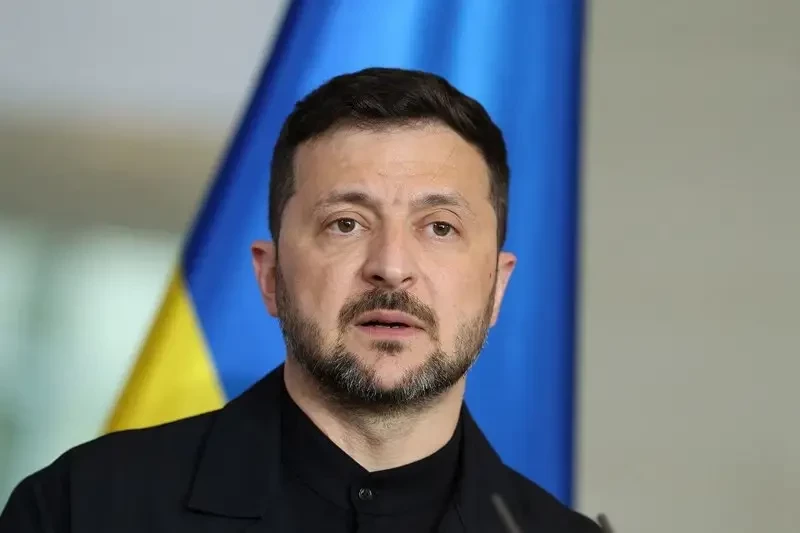 «Я начал над этим работать»: Зеленский подтвердил, что у Киева нет денег ни на оружие, ни на зарплаты военным