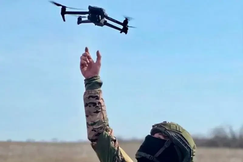 Российские беспилотники открыли сезон охоты на военную технику ВСУ в Краматорске: в городе появились FPV-дроны ВС РФ