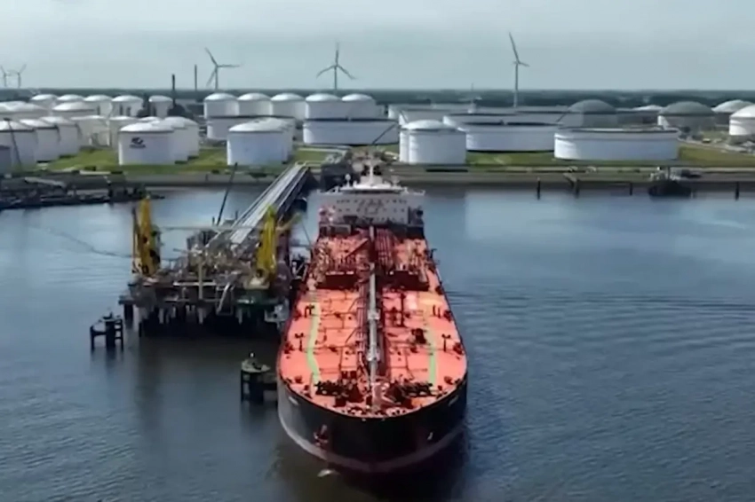 Ответ Пекина министру финансов США: Китай продолжит закупки нефти из России