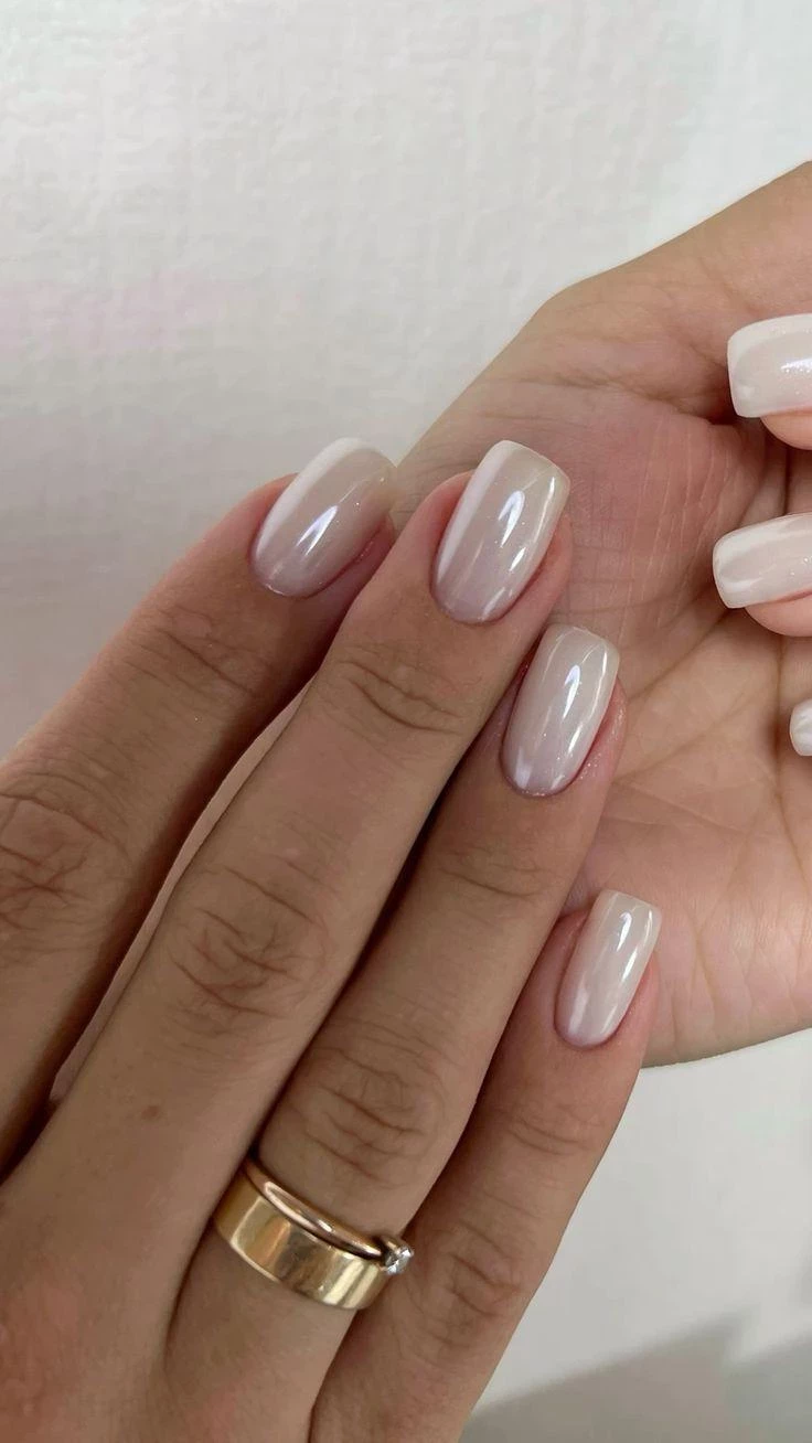 Для любого наряда: 10 идей лучшего свадебного маникюра 2025 года