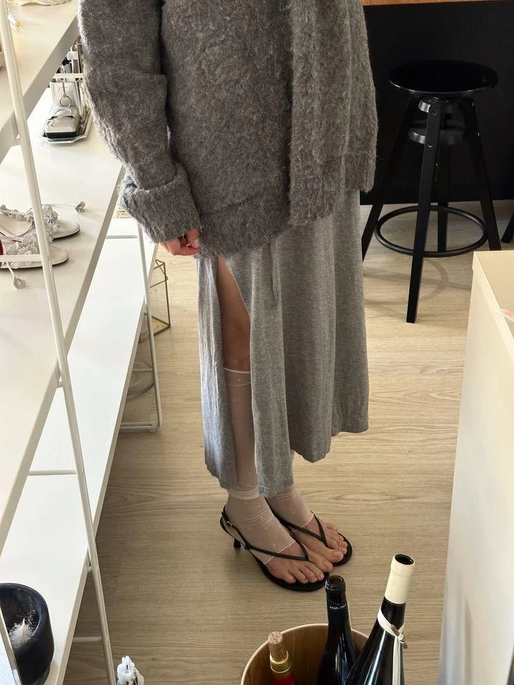 Как носить гольфы этой осенью: главные правила и модные сочетания