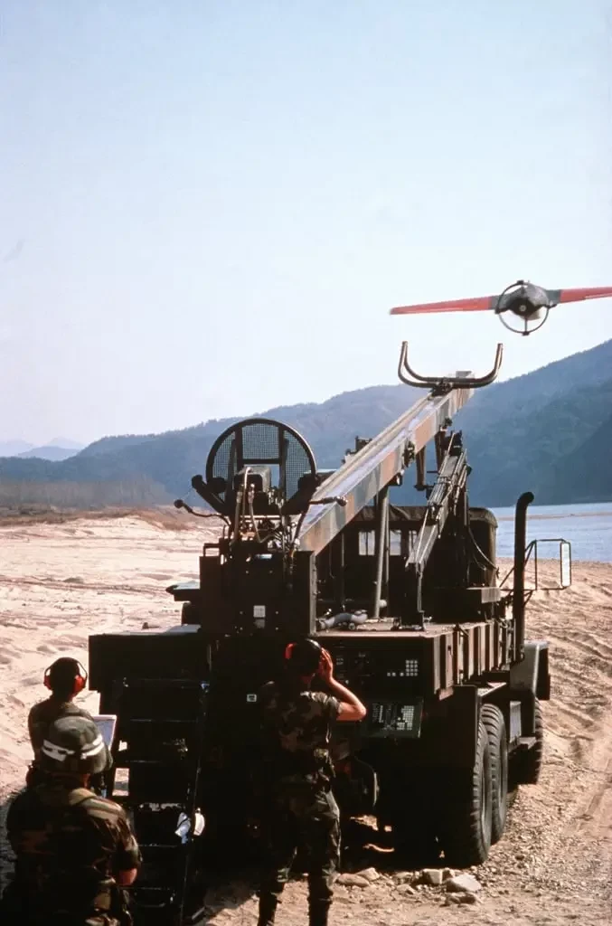 Американские БПЛА конца 20 века: совместные проекты с Израилем и появление разведывательно-ударных «Хищников»