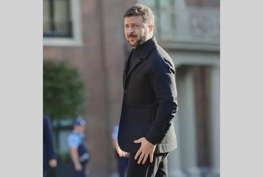 Зеленский идёт к Трампу в пиджаке с огромными накладными карманами