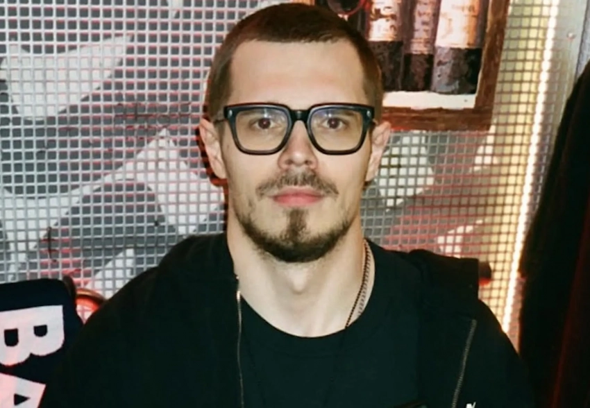 Бойфренда Дины Саевой Никиту Ефремова внесли в список террористов и экстремистов