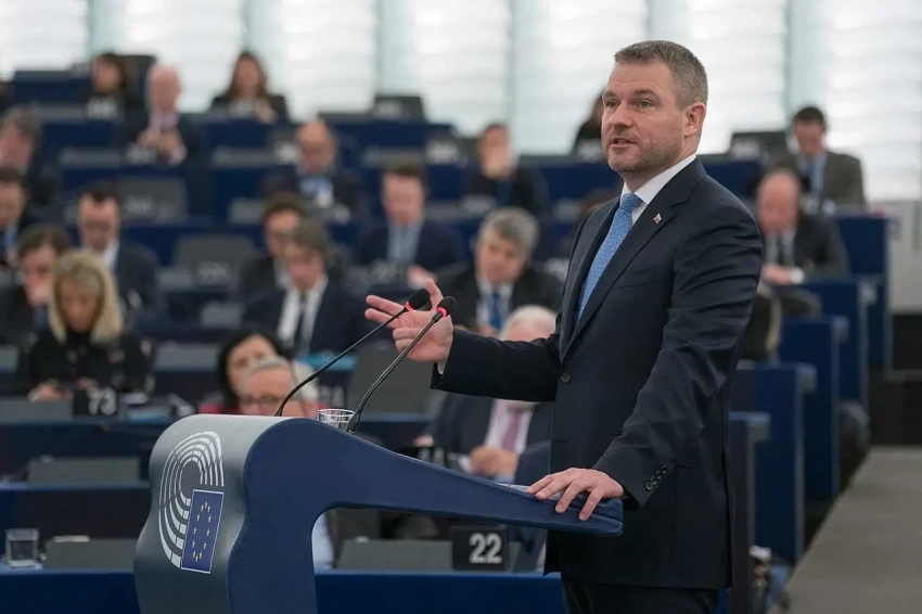 Украинские радикалы объявляют охоту на президента Словакии Пеллегрини