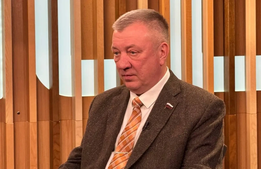 Россия должна ответить силой на захват танкера американцами - Гурулёв