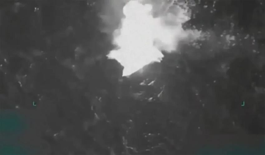 По каким лодкам бьют США, если Мадуро, якобы главарь картеля, уже в тюрьме?