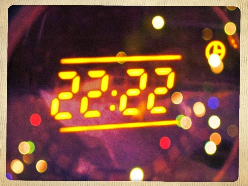 Что значит, если на часах часто встречаете 22:22 или 11:11: ангельское время