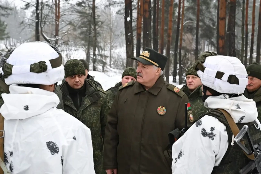 После посещения военных учений Лукашенко потребовал «драть шкуру с комбатов»