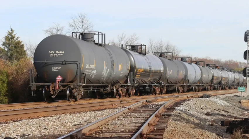 В Польше задержан гражданин Молдовы за попытку остановить состав с нефтью