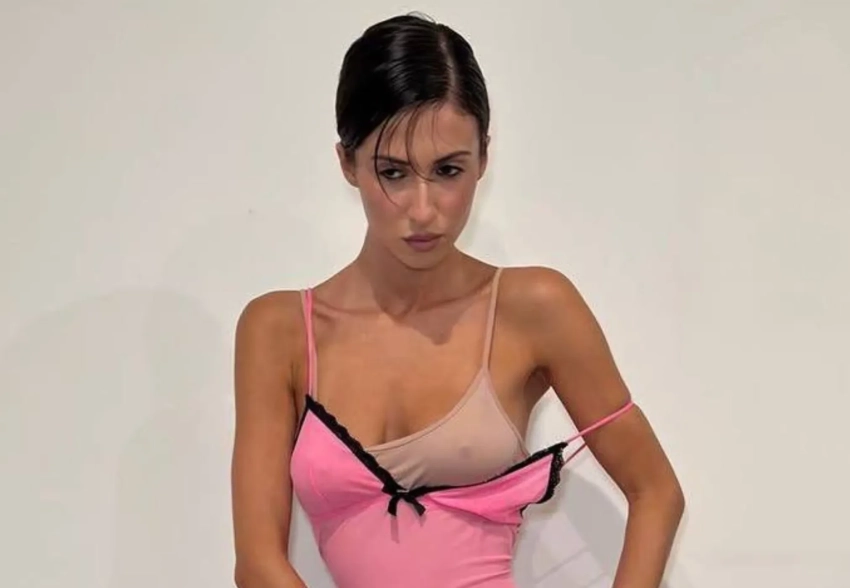 Сестра Бьянки Цензори повторила её "голые" образы